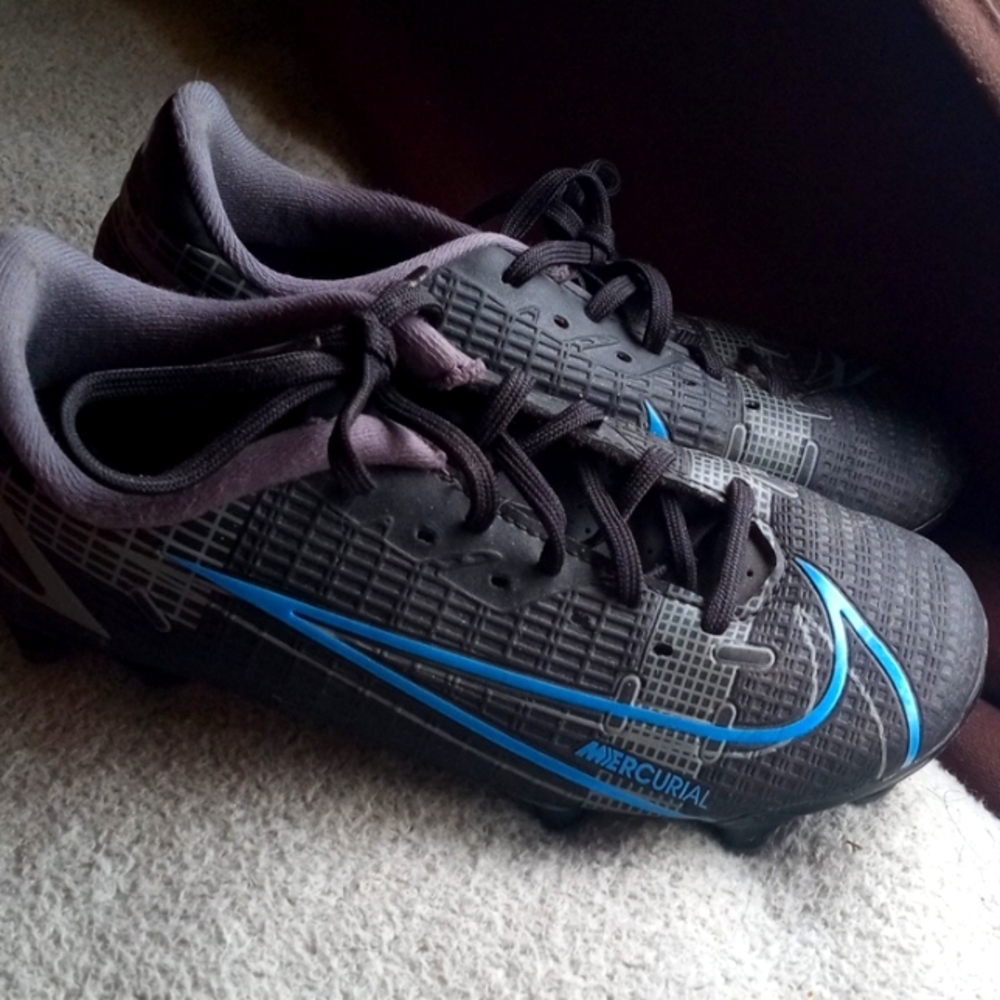 Nike kids soccer cleats